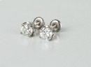 A Pair Of Round Cut Diamond Stud Earing - 3