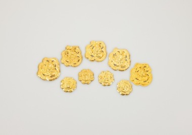 Five 24k Gold Molded ‘Shou’ Pendants