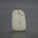 A Chinese White Jade Carved ‘Shuo Lao’ Pendant (Qing Dynasty) - 3