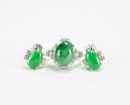 A Jadeite Mounted Diamond 18k White Gold Ring And A Pair Of Earring (Guaranty Natural Jadeite) - 2