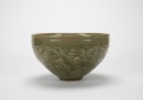 A Yaozhou Kiln Green Glaze Craved &lsquo;Flowers&rsquo; Bowl - 3