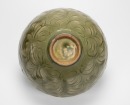 A Yaozhou Kiln Green Glaze Craved &lsquo;Flowers&rsquo; Bowl - 8