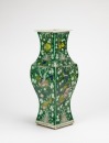 A Green Glazed Ground Sancai &lsquo;Eight Treasure And Twelve Animals&rsquo; Vase. - 6