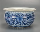 A Blue And White &lsquo;Floral Scroll&rsquo; Flower Pot. - 4