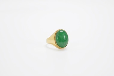 A Jadeite Cabochon Ring.