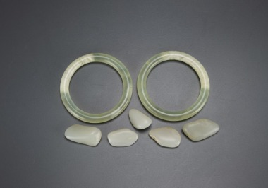 A Pair Of Jade Bangle And Five Jade Pebble