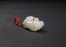 A Fine Russet White Carved &lsquo; Two Lions&rsquo; Pendant. - 3