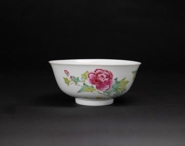 A Famille Rose Porcelain Bowls,