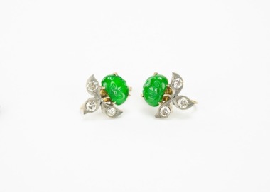 A Pair Of Natural Emerald Green Jadeite Earring.