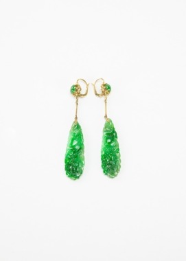 A Pair Of Natural Full Green Jadeite Earring.