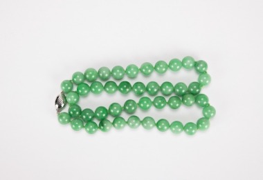 A Natural Green Jadeite 44 Beads Necklace