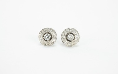 A Diamond Earring Mounted With 18k Gold