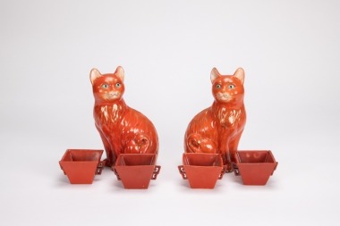 A Pairmof Red Gazed Filted Cats and Four Red Glazed Squar Cups (6 Pcs)