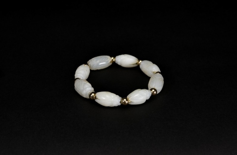 A Eight White Jade Carved &lsquo;Cicada&rsquo;